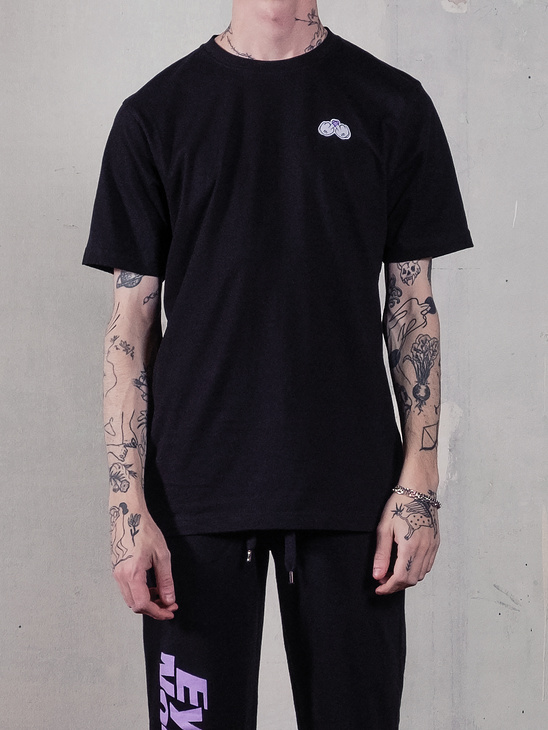 Leslie Tay x Urbanears Ultra Violet Fingers T-Shirt Black