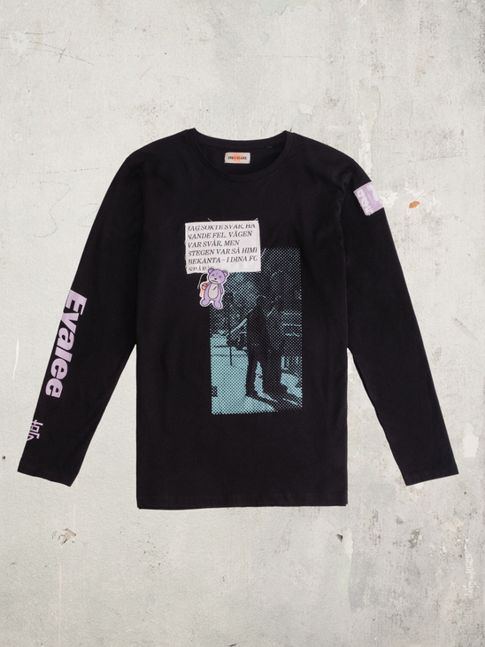 Leslie Tay x Urbanears I Dina Fotspår Longsleeve Black