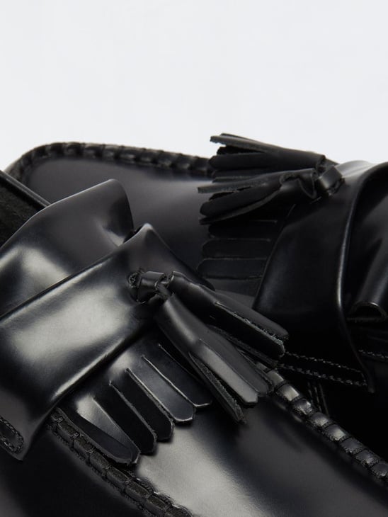Dr. Martens Adrian Black Polished Smooth