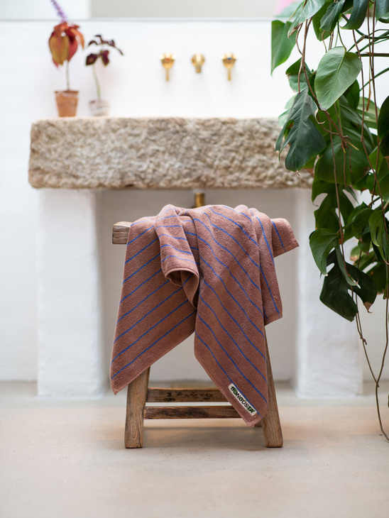 Bongusta Naram Bath Sheet Camel / Ultramarine Blue