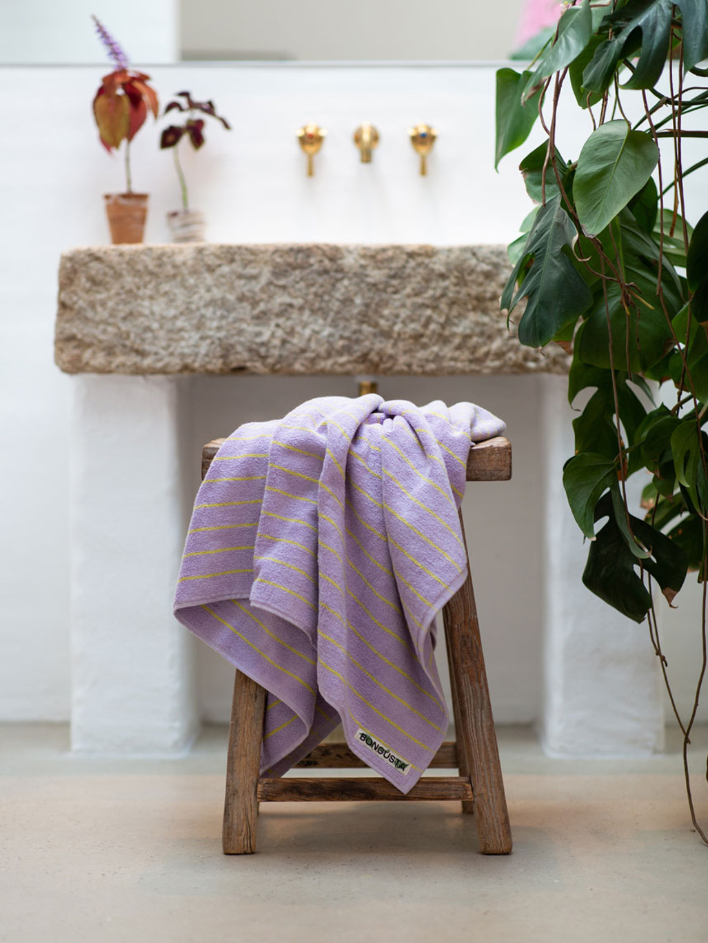 Bongusta Naram Bath Sheet Lilac / Neon Yellow