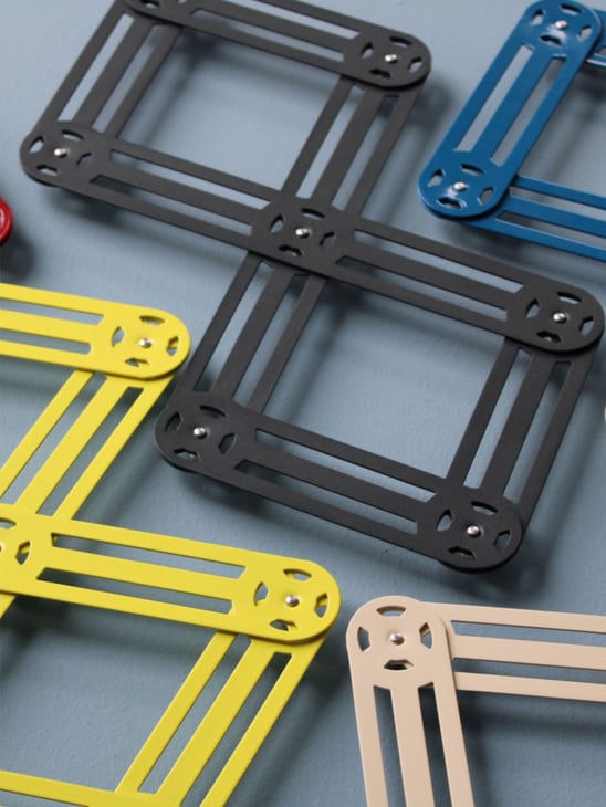 Roger Orfèvre Trivet M Blue