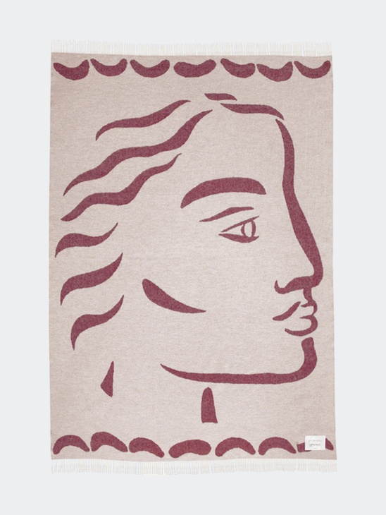 Layered Linda Ring Persona Blanket Red
