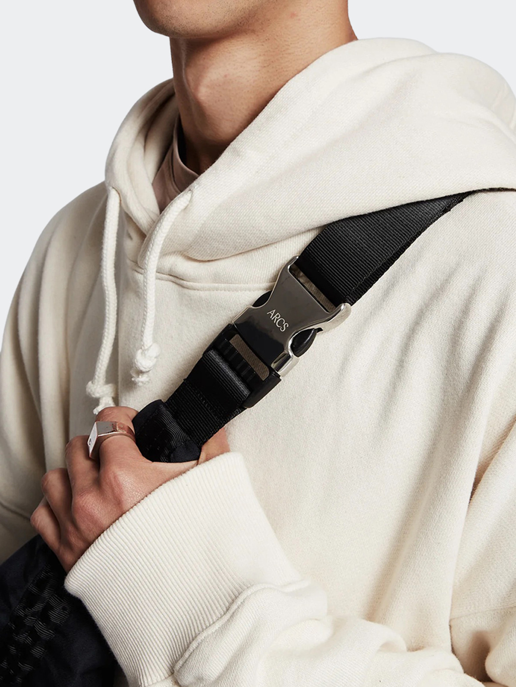 Arcs HEY Sling Bag Black