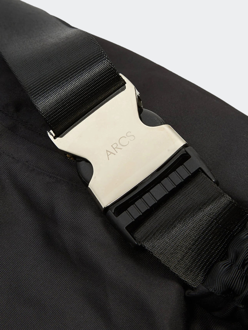 Arcs HEY Sling Bag Black