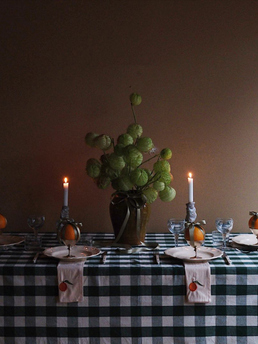 Midnatt Table cloth Elsa Green/White 145x180