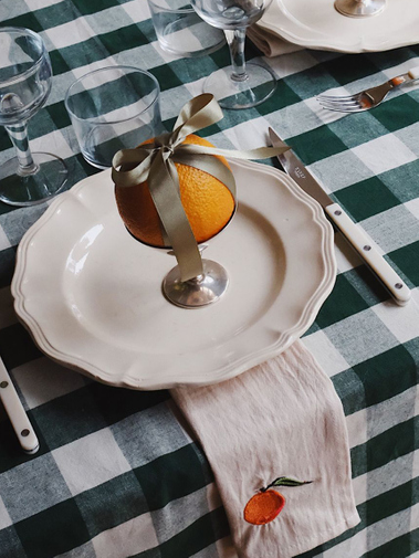 Midnatt Table cloth Elsa Green/White 145x180