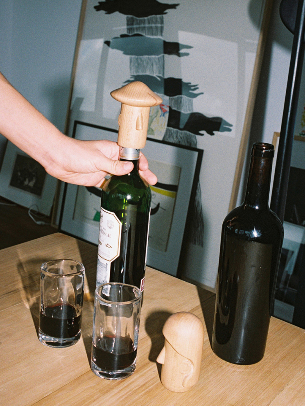 Apartamento Wine Stopper Harry Beech Wood